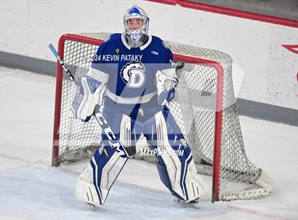 Thumbnail 1 in Darien @ Warde/Ludlowe photogallery.