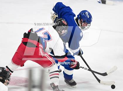 Thumbnail 3 in Darien @ Warde/Ludlowe photogallery.