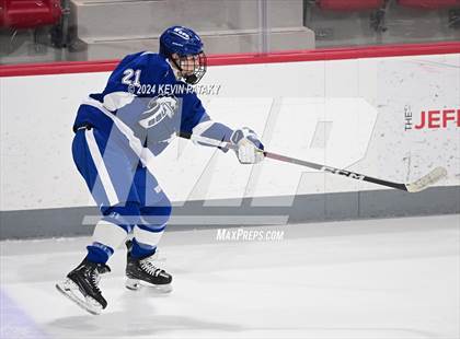 Thumbnail 1 in Darien @ Warde/Ludlowe photogallery.