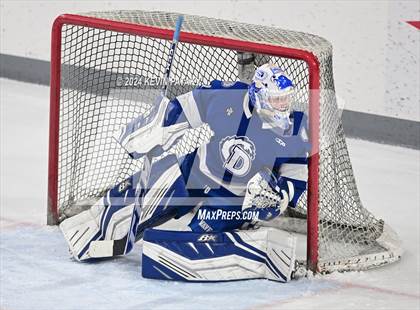 Thumbnail 1 in Darien @ Warde/Ludlowe photogallery.