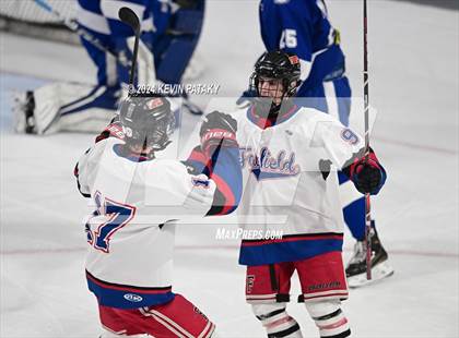 Thumbnail 1 in Darien @ Warde/Ludlowe photogallery.