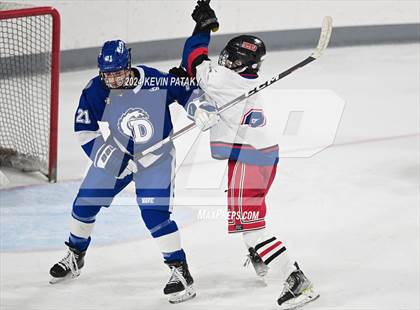 Thumbnail 3 in Darien @ Warde/Ludlowe photogallery.