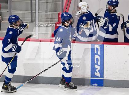 Thumbnail 1 in Darien @ Warde/Ludlowe photogallery.