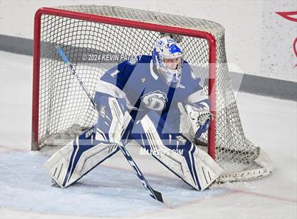 Thumbnail 1 in Darien @ Warde/Ludlowe photogallery.