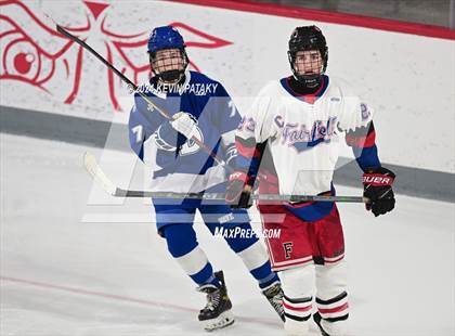 Thumbnail 2 in Darien @ Warde/Ludlowe photogallery.
