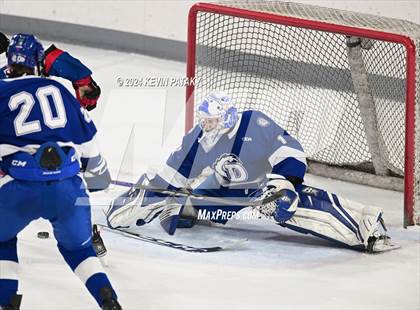 Thumbnail 1 in Darien @ Warde/Ludlowe photogallery.