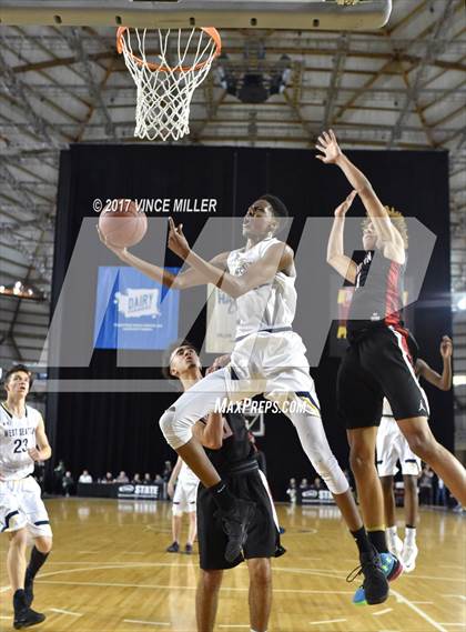 Thumbnail 3 in West Seattle vs. Wilson (WIAA 3A Quarterfinal)  photogallery.