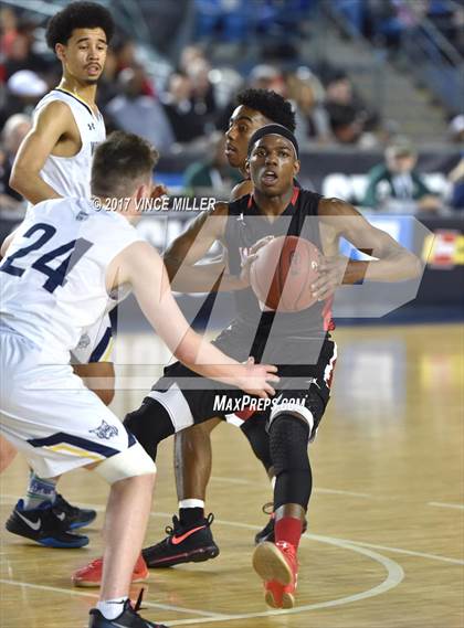 Thumbnail 2 in West Seattle vs. Wilson (WIAA 3A Quarterfinal)  photogallery.