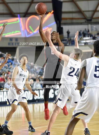 Thumbnail 2 in West Seattle vs. Wilson (WIAA 3A Quarterfinal)  photogallery.