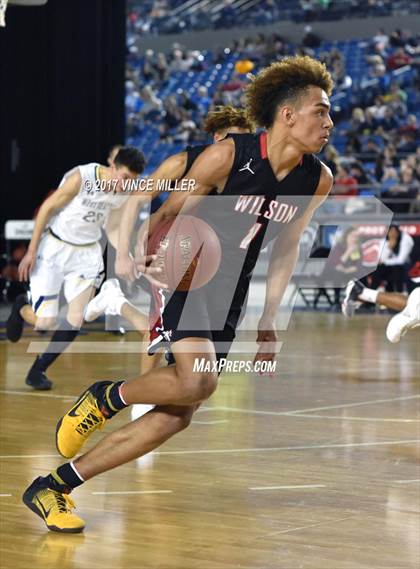 Thumbnail 3 in West Seattle vs. Wilson (WIAA 3A Quarterfinal)  photogallery.