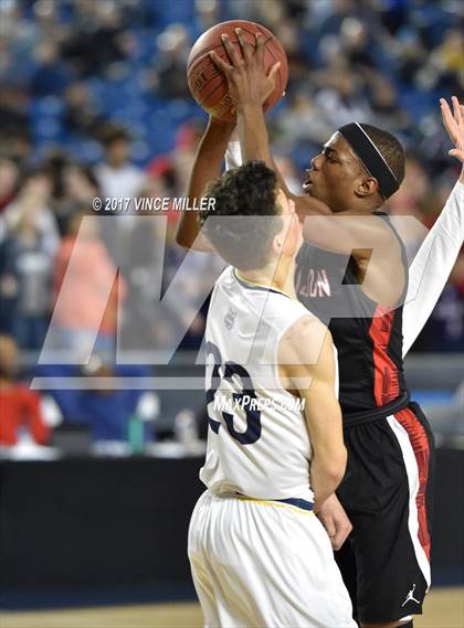 Thumbnail 3 in West Seattle vs. Wilson (WIAA 3A Quarterfinal)  photogallery.