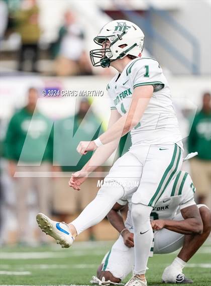Thumbnail 1 in Dutch Fork vs Summerville (SCHSL 5A Div.1 Final) photogallery.