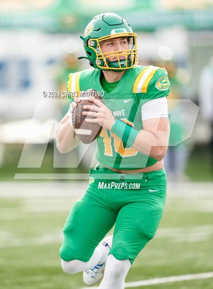 Thumbnail 2 in Dutch Fork vs Summerville (SCHSL 5A Div.1 Final) photogallery.