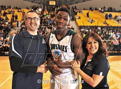 Thumbnail 2 in Chino Hills vs. Bishop Montgomery (CIF SoCal Regional Open Division Final) photogallery.