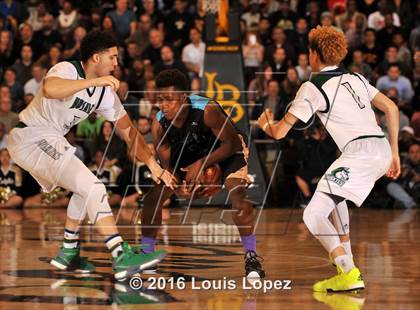 Thumbnail 3 in Chino Hills vs. Bishop Montgomery (CIF SoCal Regional Open Division Final) photogallery.