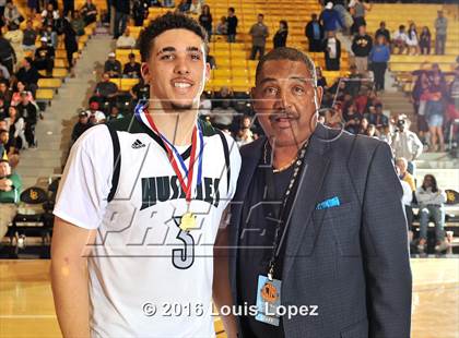 Thumbnail 2 in Chino Hills vs. Bishop Montgomery (CIF SoCal Regional Open Division Final) photogallery.