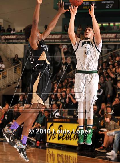 Thumbnail 3 in Chino Hills vs. Bishop Montgomery (CIF SoCal Regional Open Division Final) photogallery.