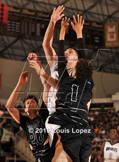 Thumbnail 2 in Chino Hills vs. Bishop Montgomery (CIF SoCal Regional Open Division Final) photogallery.