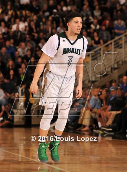 Thumbnail 1 in Chino Hills vs. Bishop Montgomery (CIF SoCal Regional Open Division Final) photogallery.