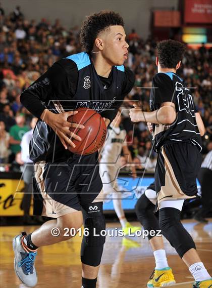 Thumbnail 2 in Chino Hills vs. Bishop Montgomery (CIF SoCal Regional Open Division Final) photogallery.
