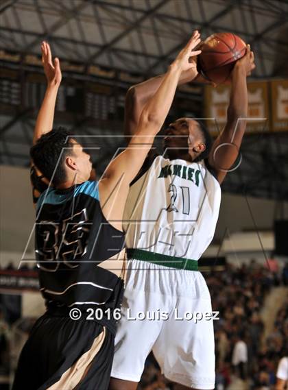 Thumbnail 1 in Chino Hills vs. Bishop Montgomery (CIF SoCal Regional Open Division Final) photogallery.