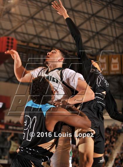Thumbnail 2 in Chino Hills vs. Bishop Montgomery (CIF SoCal Regional Open Division Final) photogallery.