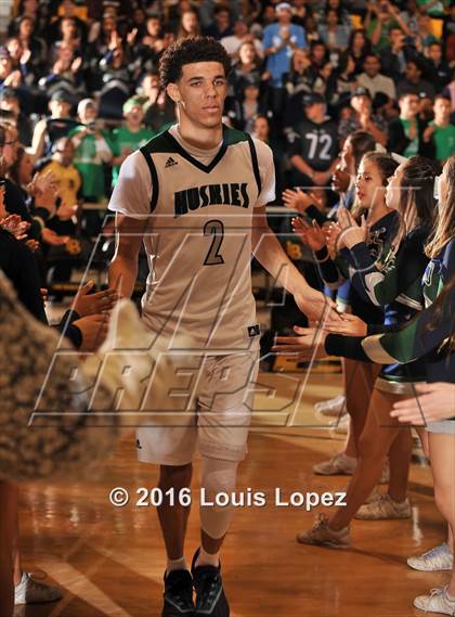 Thumbnail 2 in Chino Hills vs. Bishop Montgomery (CIF SoCal Regional Open Division Final) photogallery.