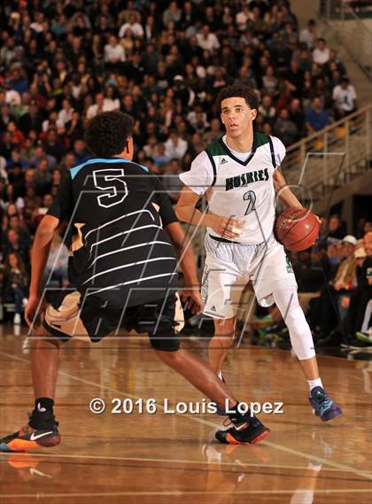 Thumbnail 1 in Chino Hills vs. Bishop Montgomery (CIF SoCal Regional Open Division Final) photogallery.