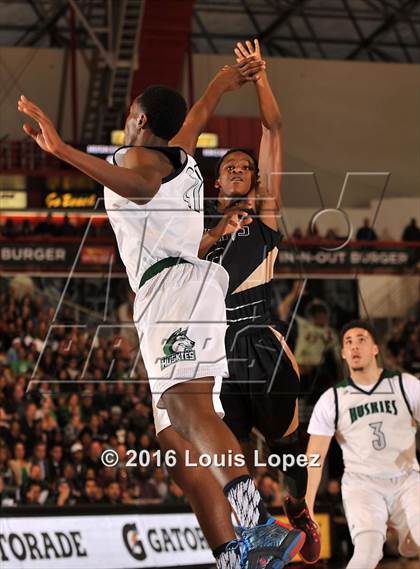 Thumbnail 1 in Chino Hills vs. Bishop Montgomery (CIF SoCal Regional Open Division Final) photogallery.