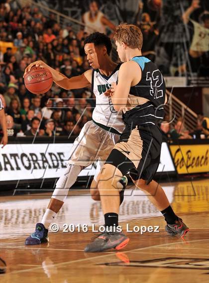 Thumbnail 3 in Chino Hills vs. Bishop Montgomery (CIF SoCal Regional Open Division Final) photogallery.