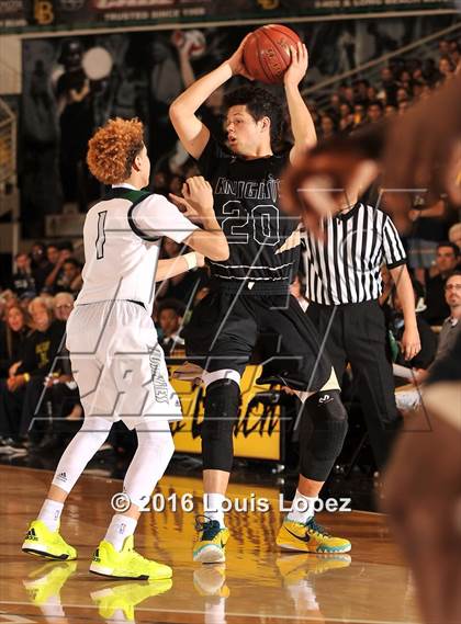 Thumbnail 3 in Chino Hills vs. Bishop Montgomery (CIF SoCal Regional Open Division Final) photogallery.