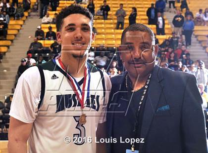 Thumbnail 3 in Chino Hills vs. Bishop Montgomery (CIF SoCal Regional Open Division Final) photogallery.