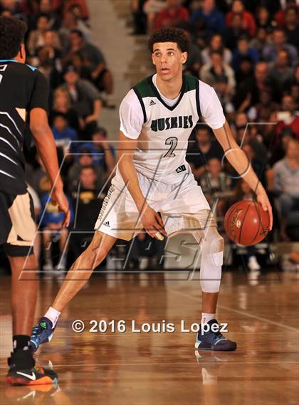 Thumbnail 3 in Chino Hills vs. Bishop Montgomery (CIF SoCal Regional Open Division Final) photogallery.