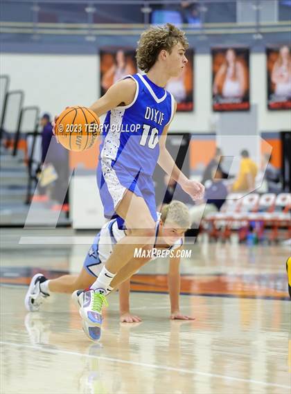 Thumbnail 1 in Westlake vs. Dixie (Falcon Classic) photogallery.