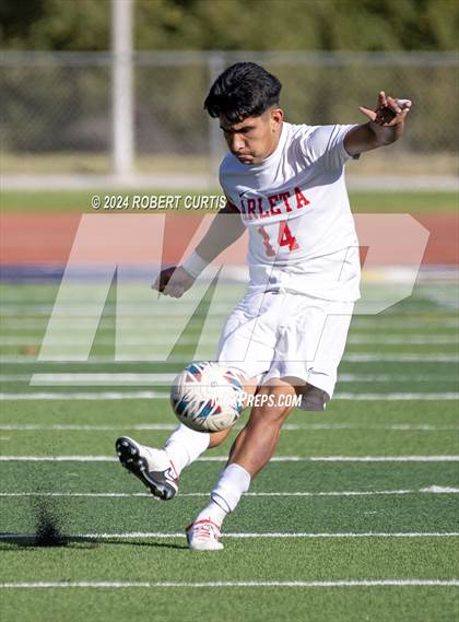 Thumbnail 1 in Arleta vs. Quartz Hill photogallery.