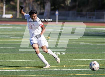 Thumbnail 1 in Arleta vs. Quartz Hill photogallery.
