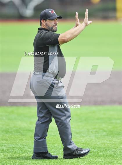 Thumbnail 2 in Strake Jesuit vs. Clear Springs (UIL Baseball 6A Region 3 Bi-District) photogallery.