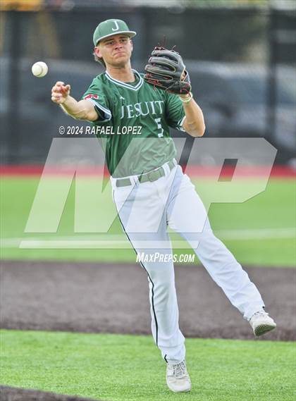 Thumbnail 2 in Strake Jesuit vs. Clear Springs (UIL Baseball 6A Region 3 Bi-District) photogallery.