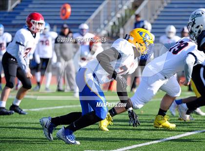 Thumbnail 2 in Nassau County Section 8 Senior Bowl Classic photogallery.