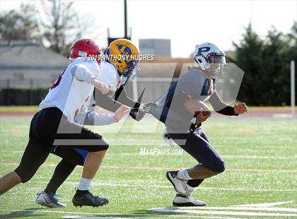 Thumbnail 3 in Nassau County Section 8 Senior Bowl Classic photogallery.