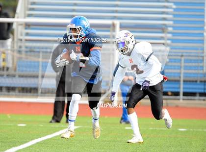 Thumbnail 2 in Nassau County Section 8 Senior Bowl Classic photogallery.