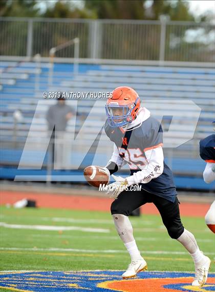 Thumbnail 3 in Nassau County Section 8 Senior Bowl Classic photogallery.