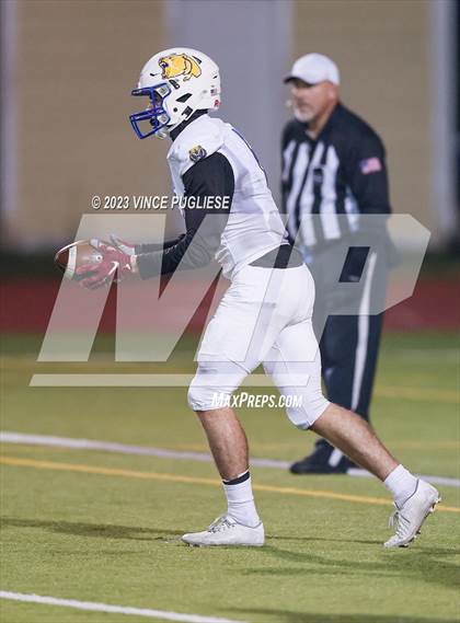 Thumbnail 3 in Tahoma @ Tumwater photogallery.