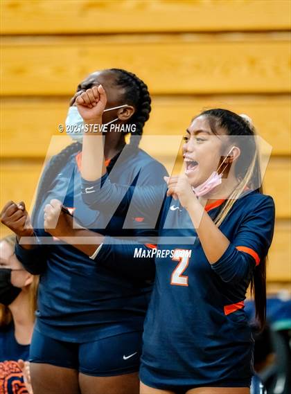Thumbnail 1 in Cosumnes Oaks vs. Folsom (CIF SJS D1 QUARTERFINALS playoff) photogallery.