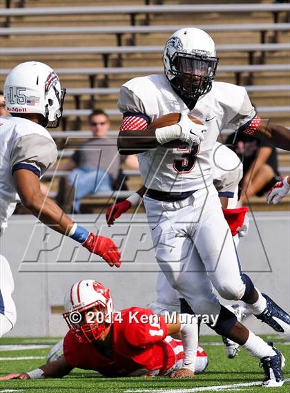 Thumbnail 3 in Katy vs Dawson (UIL 6A Regional Playoff) photogallery.