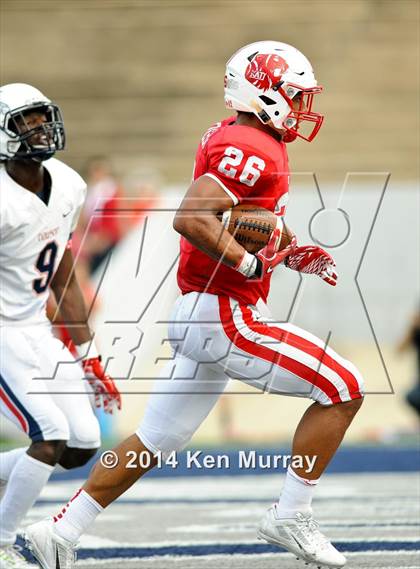 Thumbnail 2 in Katy vs Dawson (UIL 6A Regional Playoff) photogallery.