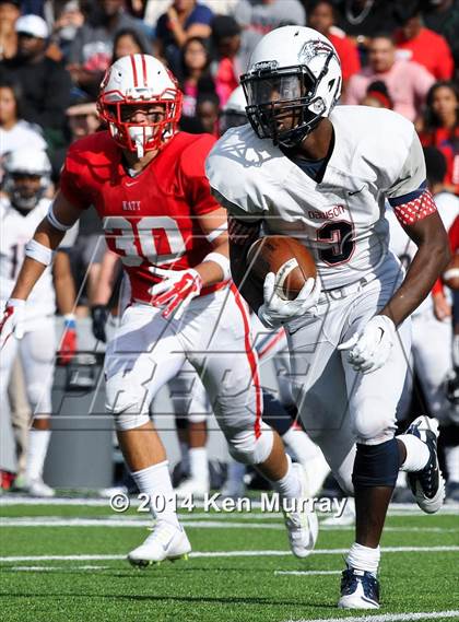 Thumbnail 2 in Katy vs Dawson (UIL 6A Regional Playoff) photogallery.