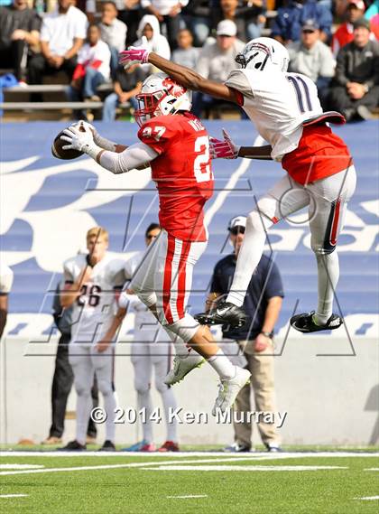 Thumbnail 3 in Katy vs Dawson (UIL 6A Regional Playoff) photogallery.