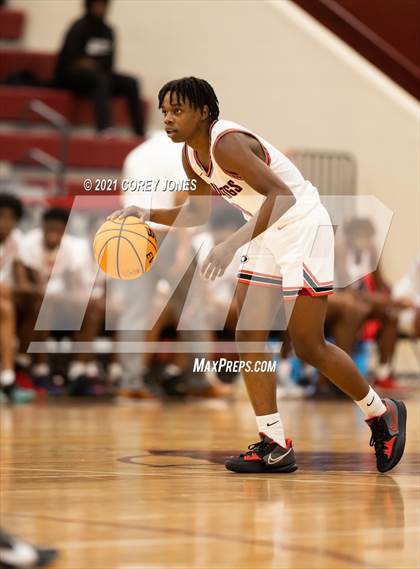 Thumbnail 2 in Spencer vs Dutchtown (HypeSouth Hardwood Invitational) photogallery.
