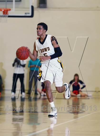 Thumbnail 2 in Bishop O'Dowd vs. Modesto Christian (CIF NorCal Regional Open Division Playoffs) photogallery.
